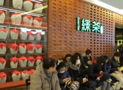 快时尚餐饮遭遇瓶颈：这4招能延长品牌保鲜期？