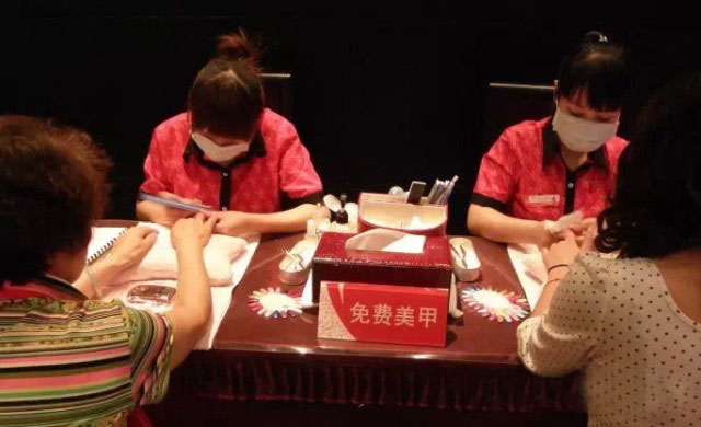 餐厅等位区：餐饮跨界争夺的新战场