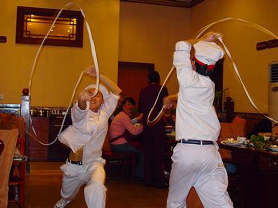 浅谈海底捞的“过度服务”