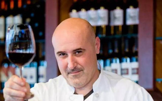 点评网上口碑最差的餐厅成了最受欢迎的餐厅？