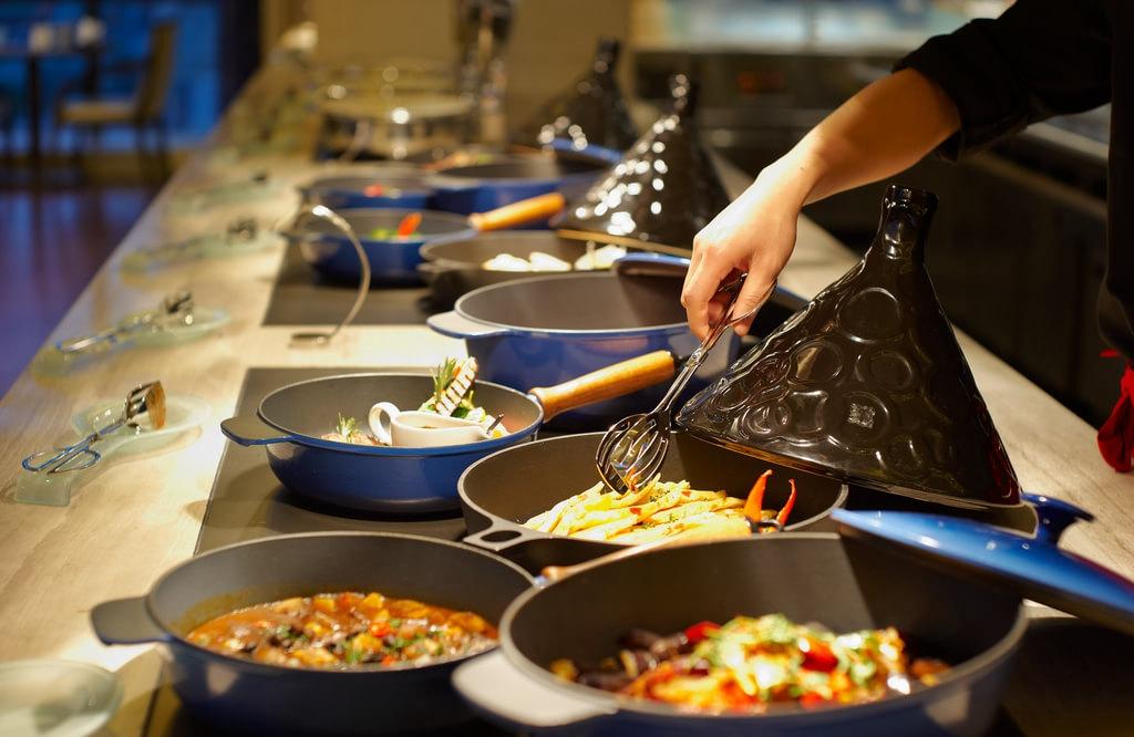 传统餐饮将死？这些餐企如何抵抗？