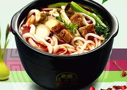 15年凭借一碗土豆粉开近千家店，秘诀是什么？