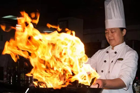 重金挖来了大厨，为何生意却没有想象中的好？