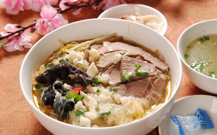 特色美食被“标准化”背后的思考：同质化问题怎么破？