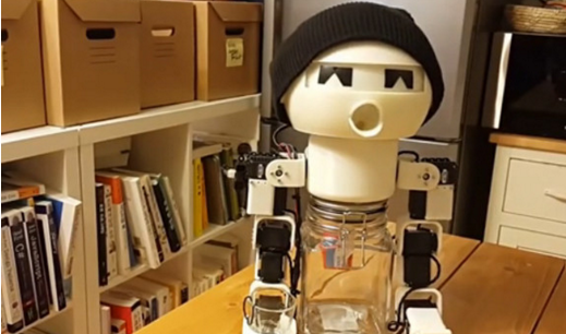 陪酒机器人出现，餐厅估计不用卖酒了！