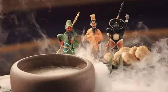 餐饮人注意了：从好吃到好玩，餐饮的底色已经大变脸