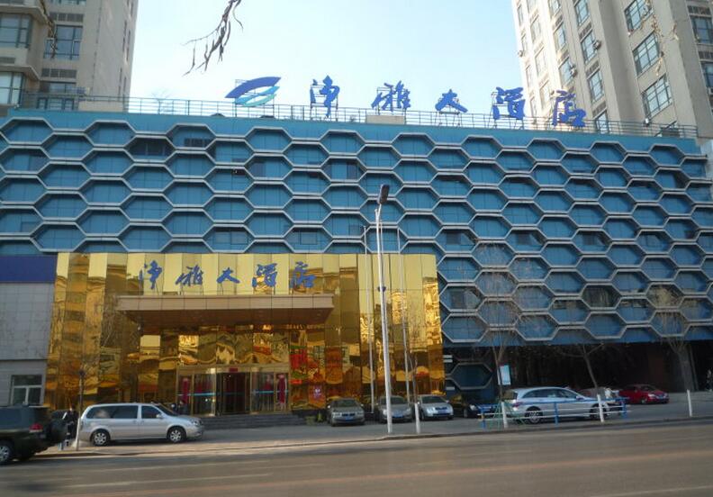 28岁的餐饮巨头倒下了：昔日行业标杆，无数人跑去偷师|餐饮界