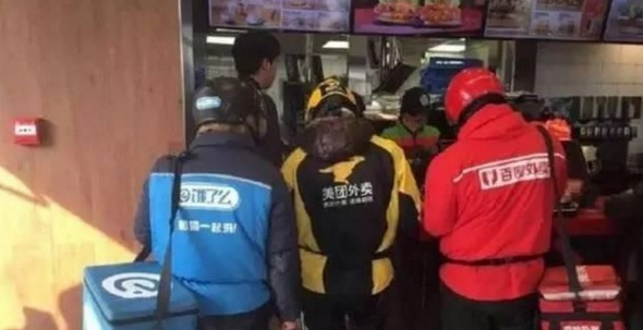 外卖三巨头混乱厮杀，百度或有掉队可能！