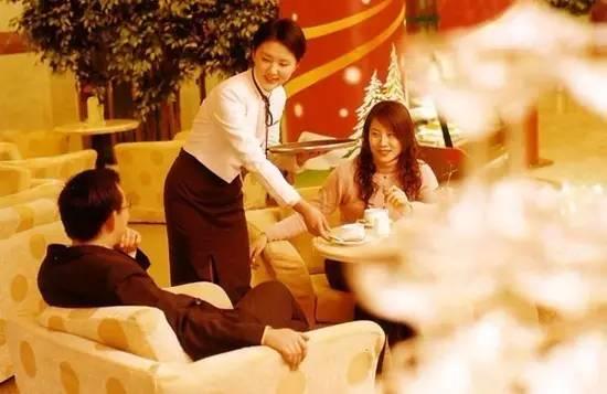 这样为顾客点餐，餐厅营业额提升20%！