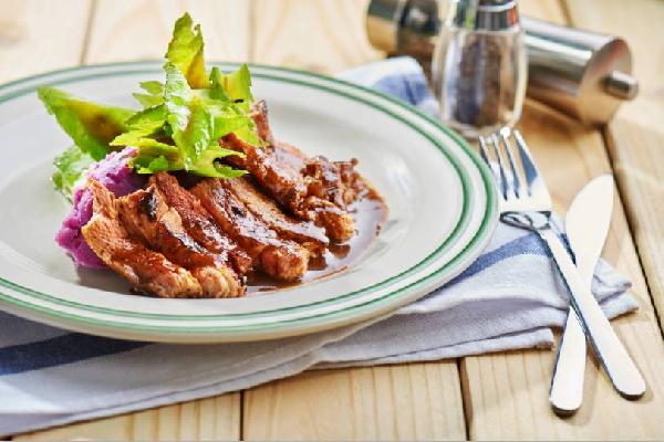 要想低价打造高颜值餐厅，得把钱花在点子上