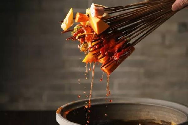 看一眼就让顾客把持不住，竟是因为一份菜单!