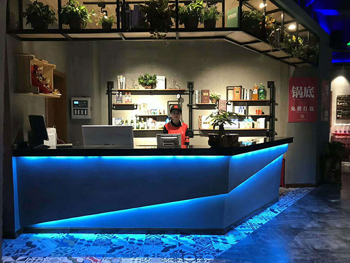 面对市场上众多加盟品牌，给火锅加盟商的六点建议