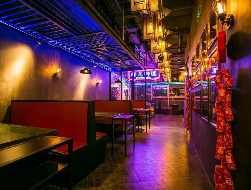 只有20%盈利的商场餐饮，哪些品类活和品牌活得久？