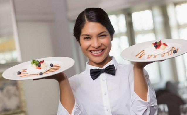 餐厅员工总是不爱笑？这样培训员工发自内心微笑服务！|餐饮界