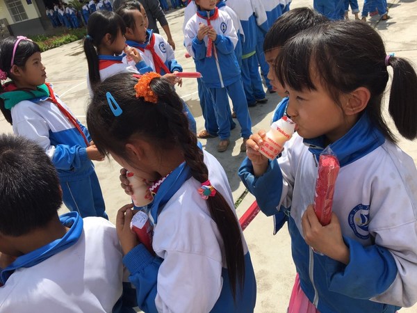 跨界活力碰撞！养乐多携手锦鲤拿趣推出《这！就是街舞5》联名战队手办