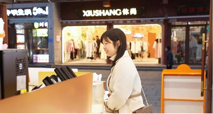 单亲妈妈跨行加盟“下一个瑞幸”挪瓦咖啡 解决家庭事业平衡难题|餐饮界