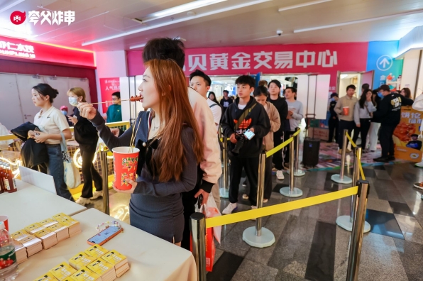 夸父炸串x“实在馍范”粥饼伦 全国巡摊深圳站重磅上线！