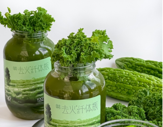 苦瓜入引苦涩又清爽，喜茶「超级植物茶」上新“去火*纤体瓶”直击秋燥