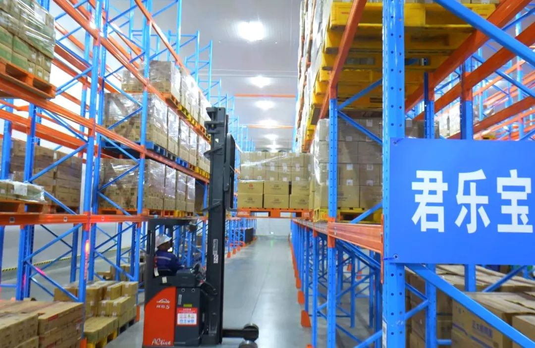 蜀海×君乐宝战略合作升级，打造全国极速冷链网，破解短保鲜奶配送难题