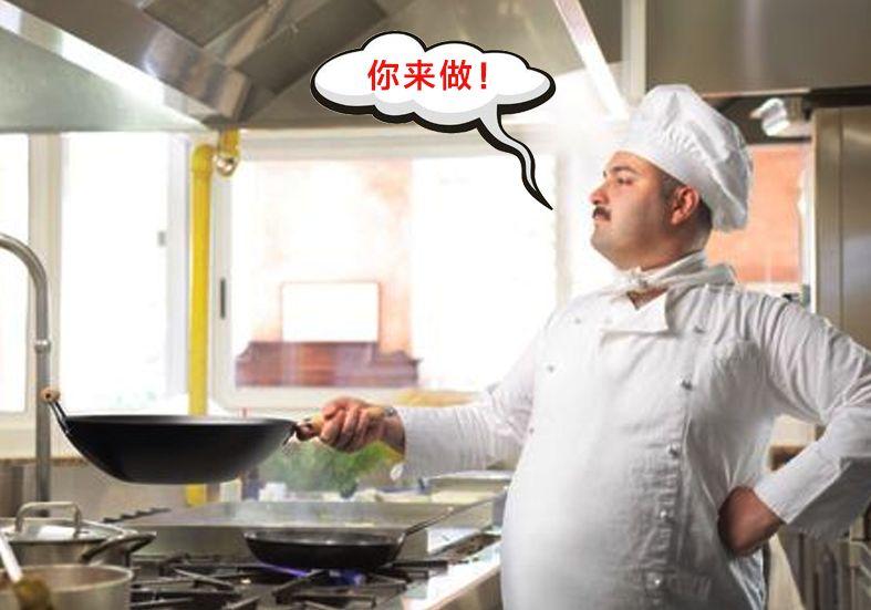 店长和厨师长又开打，老板用水管才把他们“浇”开(图3)