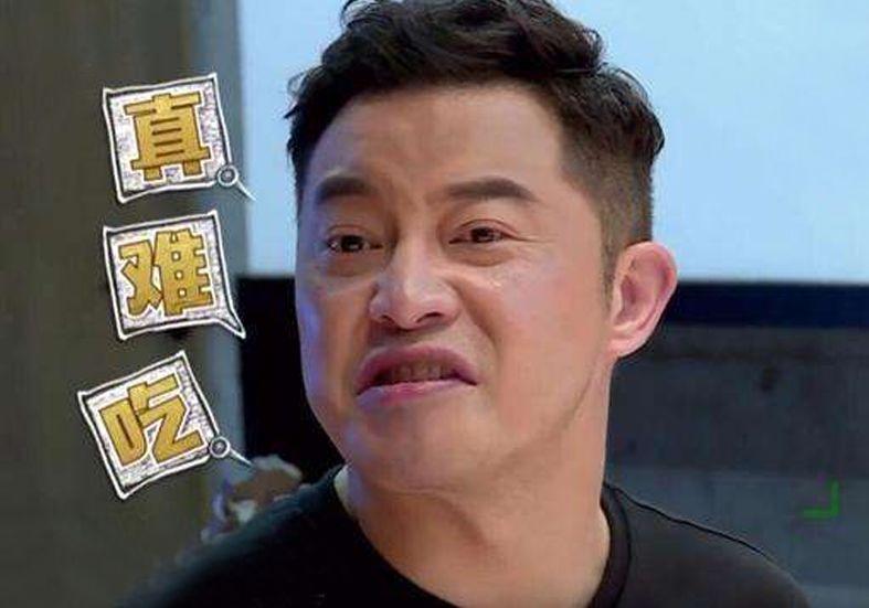 店长和厨师长又开打，老板用水管才把他们“浇”开(图5)